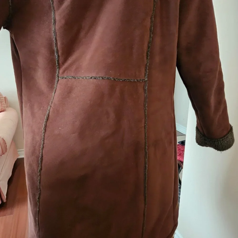 Coat Roots - Picture 11 of 15